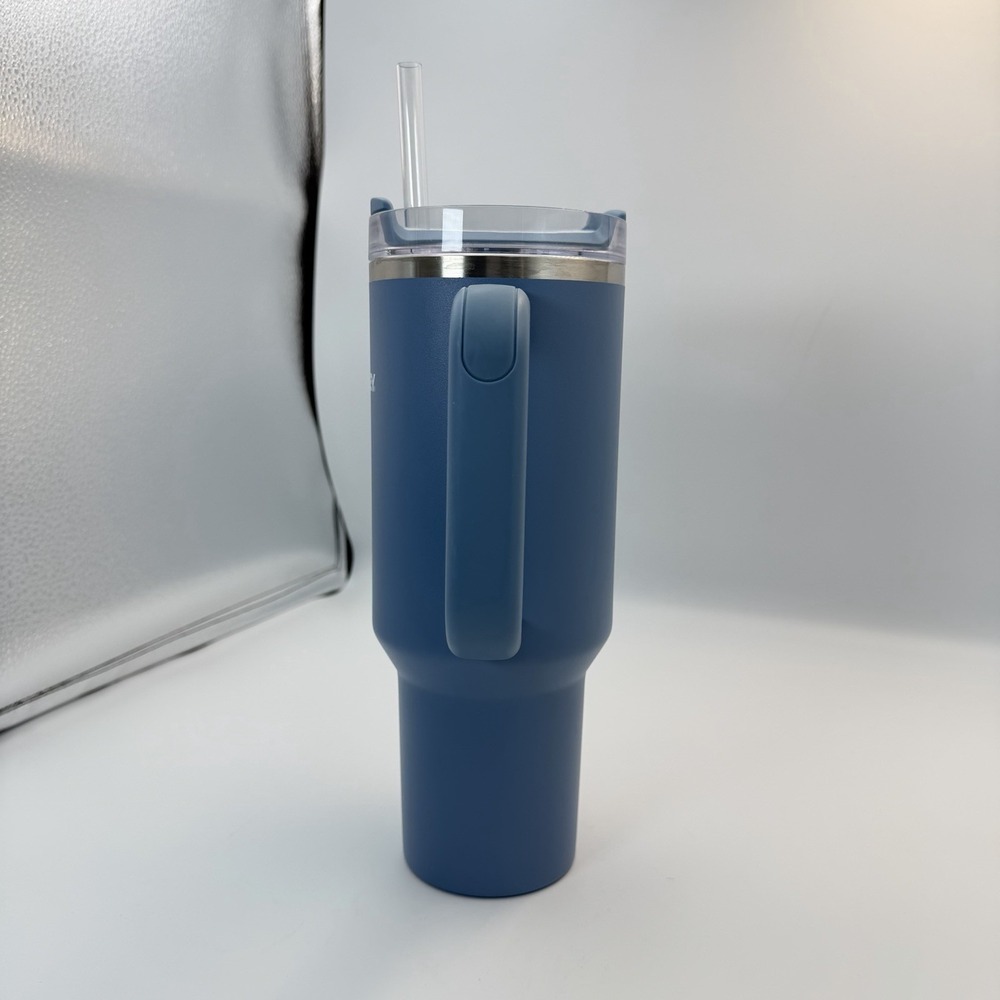 Stanley Cup Quencher Flowstate Tumbler 40 Oz Indigo Blue - Picture 2 of 5